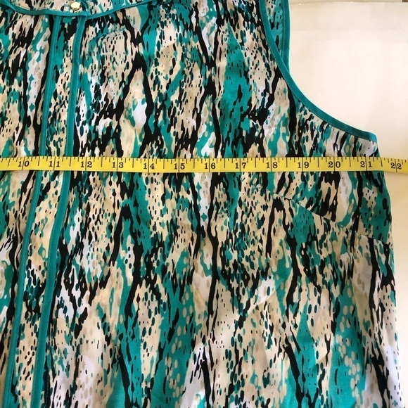 Liz Claiborne Women’s Button Down Animal Print Sleeveless Round Neck Size L - Picture 8 of 11